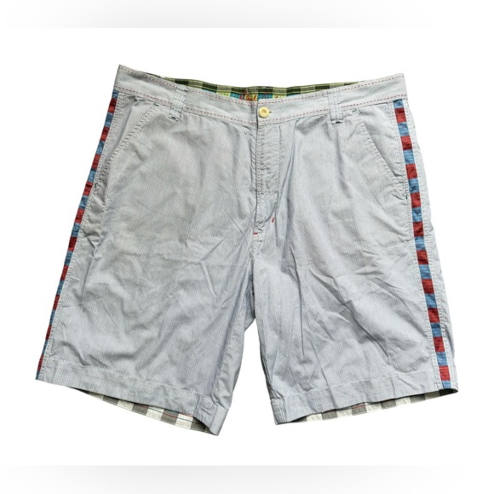 Robert Graham blue/white fine striped shorts featuring a plaid flip hem size 38.